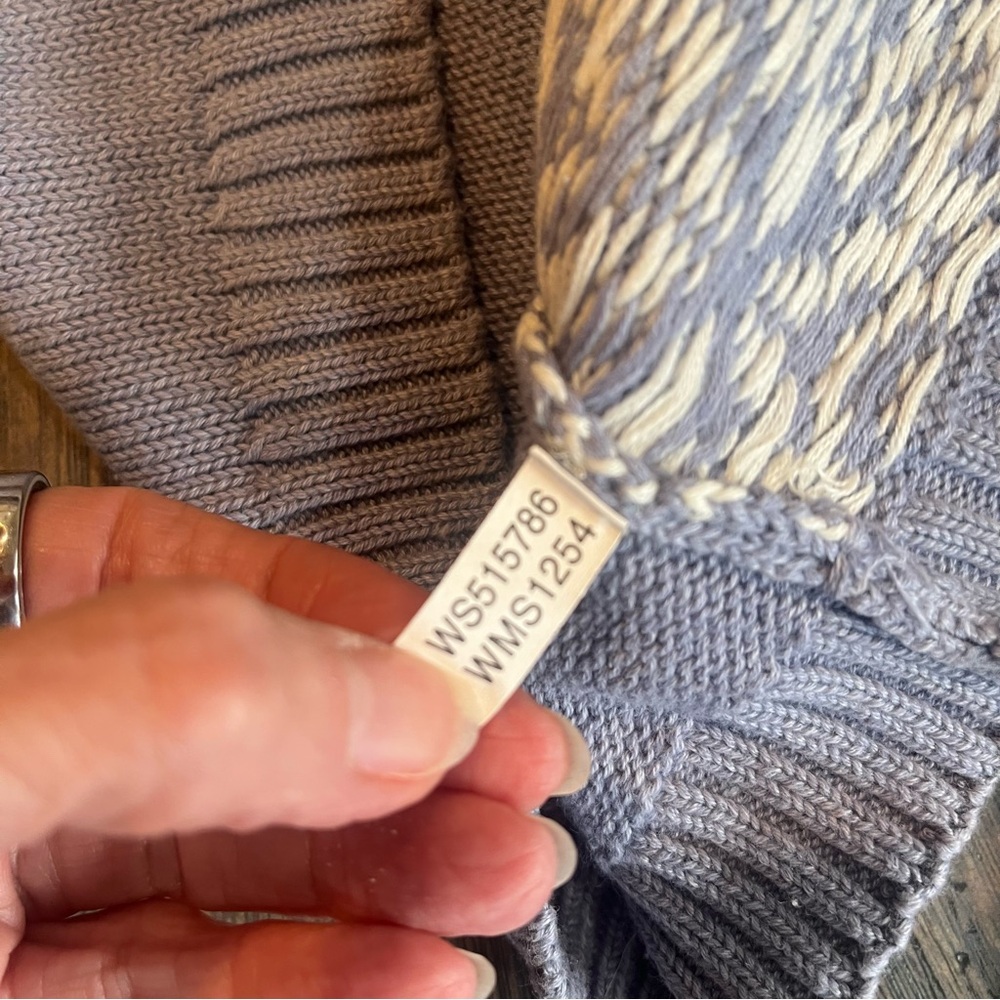 Lng Wovens Fair Isle Snowflake Bead & Sequin‎ Sweater Ice Blue White Mock Neck - Picture 9 of 9